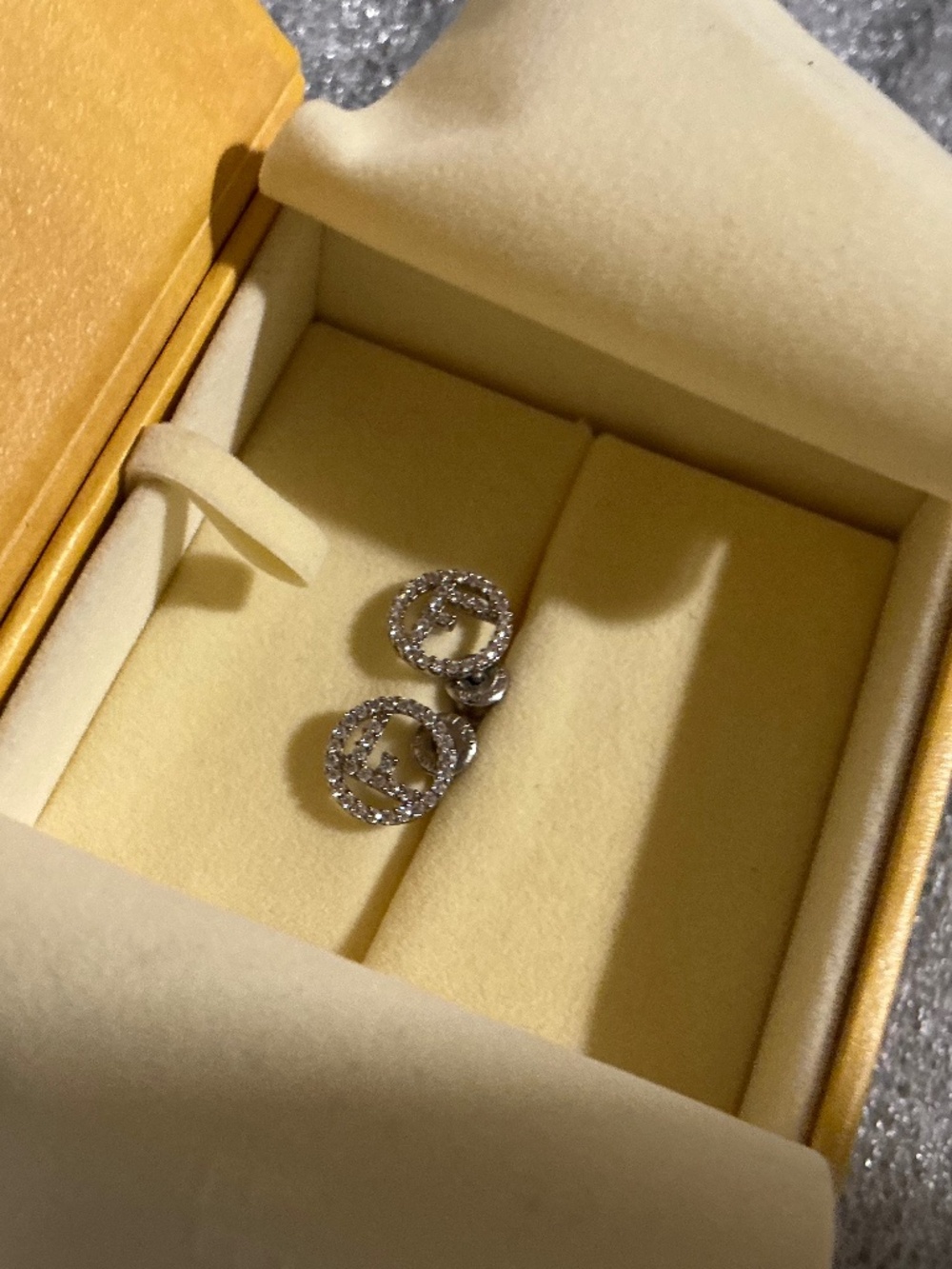 Preloved FENDI Pierced Petite Silver Earrings w/Crystals - Picture 4 of 12